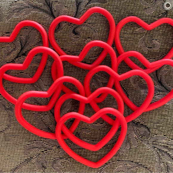 1 set of Silicone Mobile Phone Wrist Strap Heart Shaped Wrist Ring Anti-Drop - Picture 2 of 7